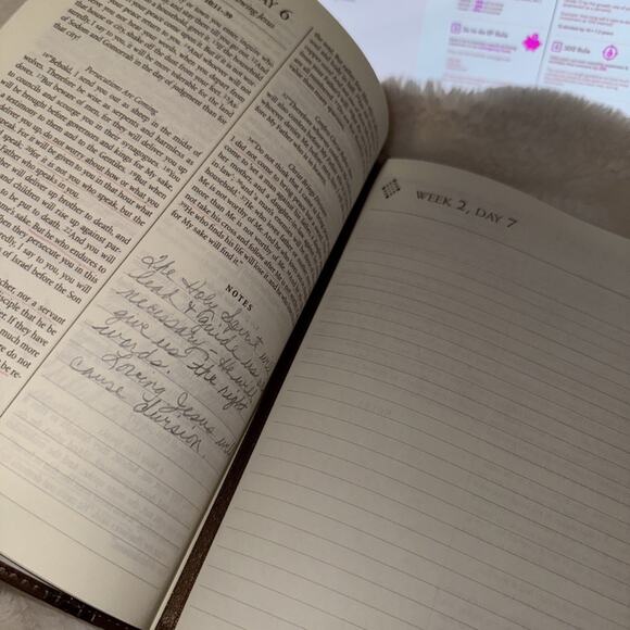 NKJV New Testament Note Worthy Collection Leather Bound GOOD w 12 USED Pages - Picture 14 of 16